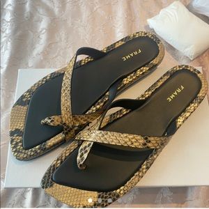 Frame python sandals